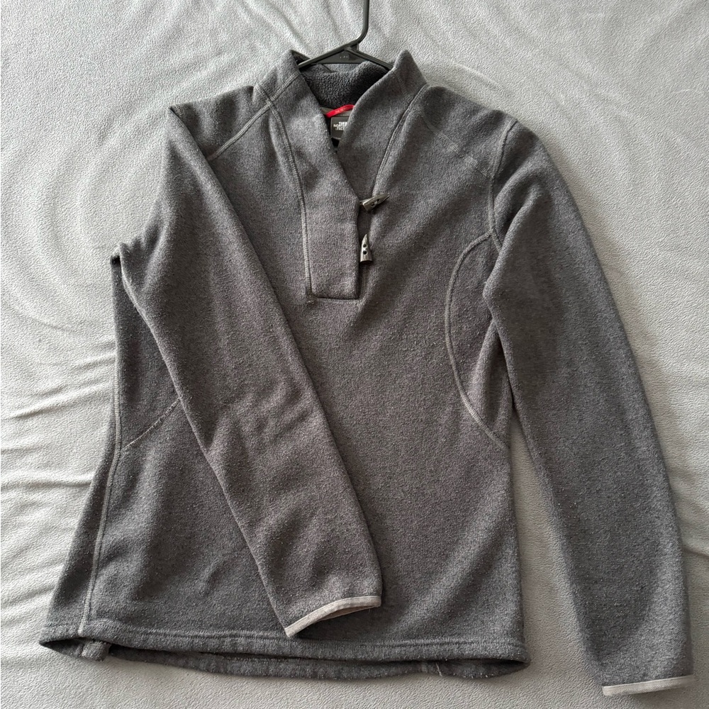 North face pullover sweater